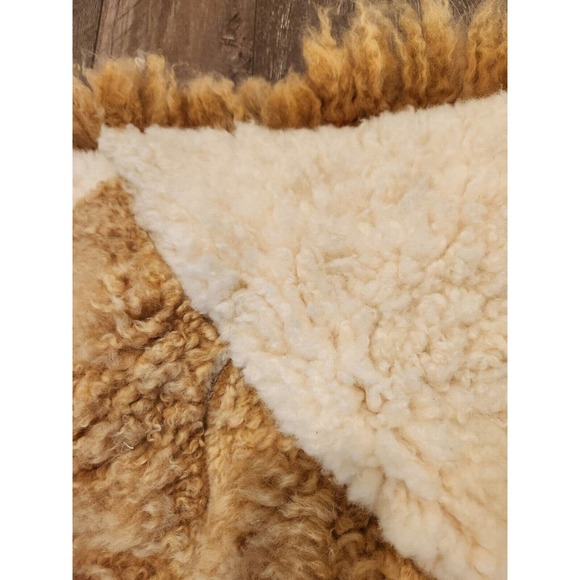 Alpaca Fur Eagle Vintage Fiber Art / Wall Tapestry 38 X 29 Signed 1986 - Picture 3 of 13